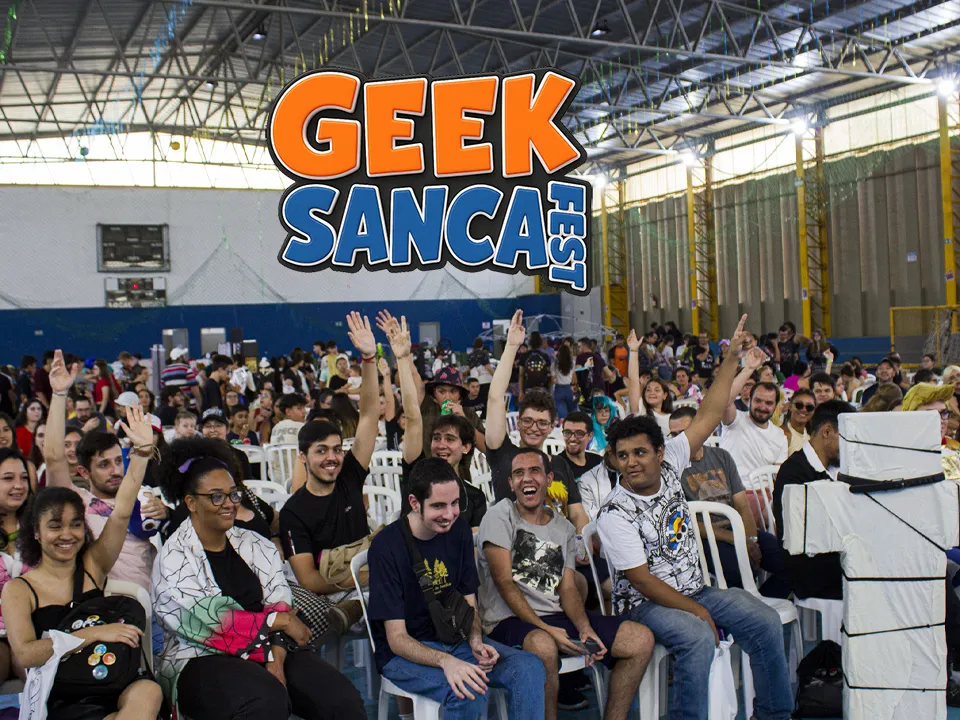 Cena do Geek Sanca Fest anterior: público e cosplayers